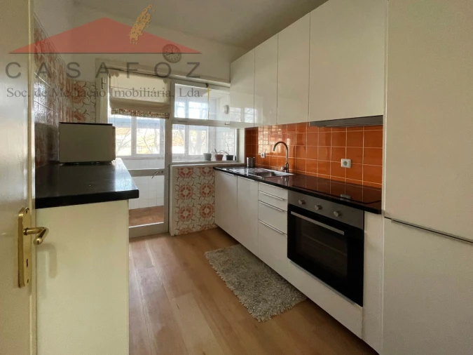 Apartamento T1 para Arrendamento em Ramalde Foto 8