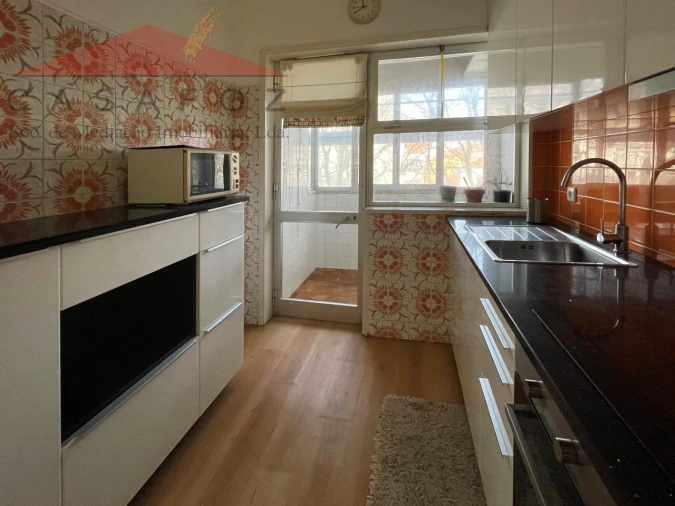 Apartamento T1 para Arrendamento em Ramalde Foto 9