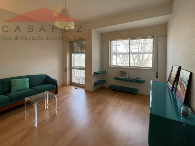 Apartamento T1 para Arrendamento em Ramalde Foto 3