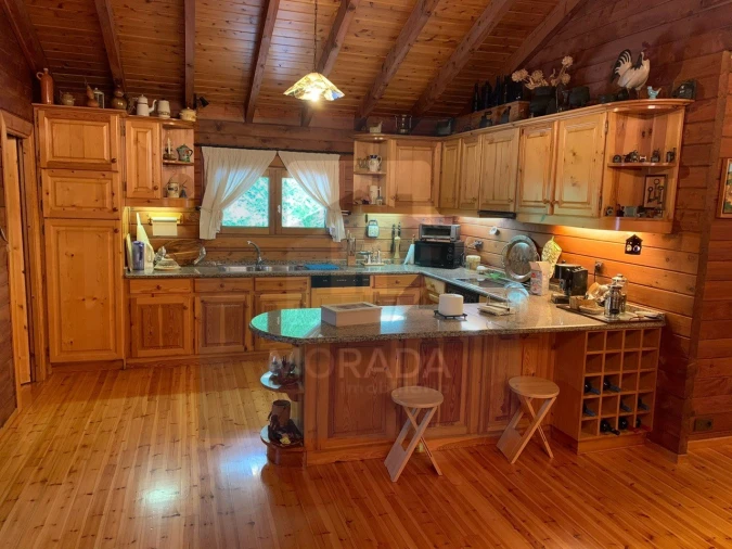 Moradia T4 para Venda em Loivo Foto 4