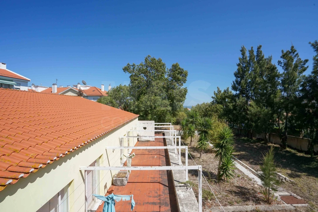 Moradia T7 para Venda em Póvoa de Santa Iria e Forte da Casa Foto 3