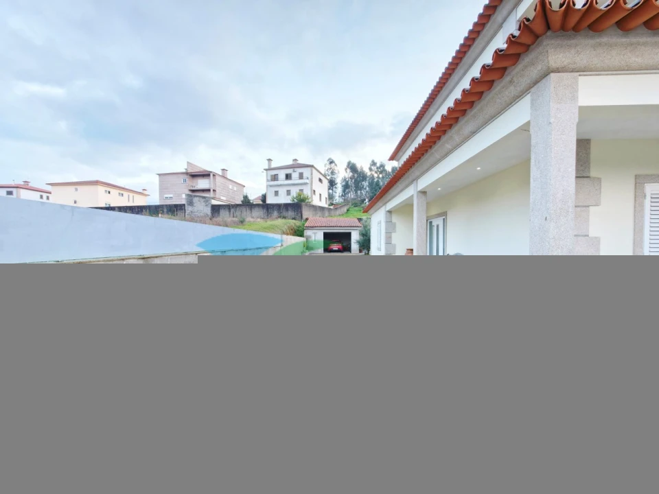 Moradia T3 para Venda em Telões Foto 2