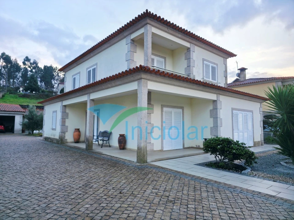 Moradia T3 para Venda em Telões Foto 5