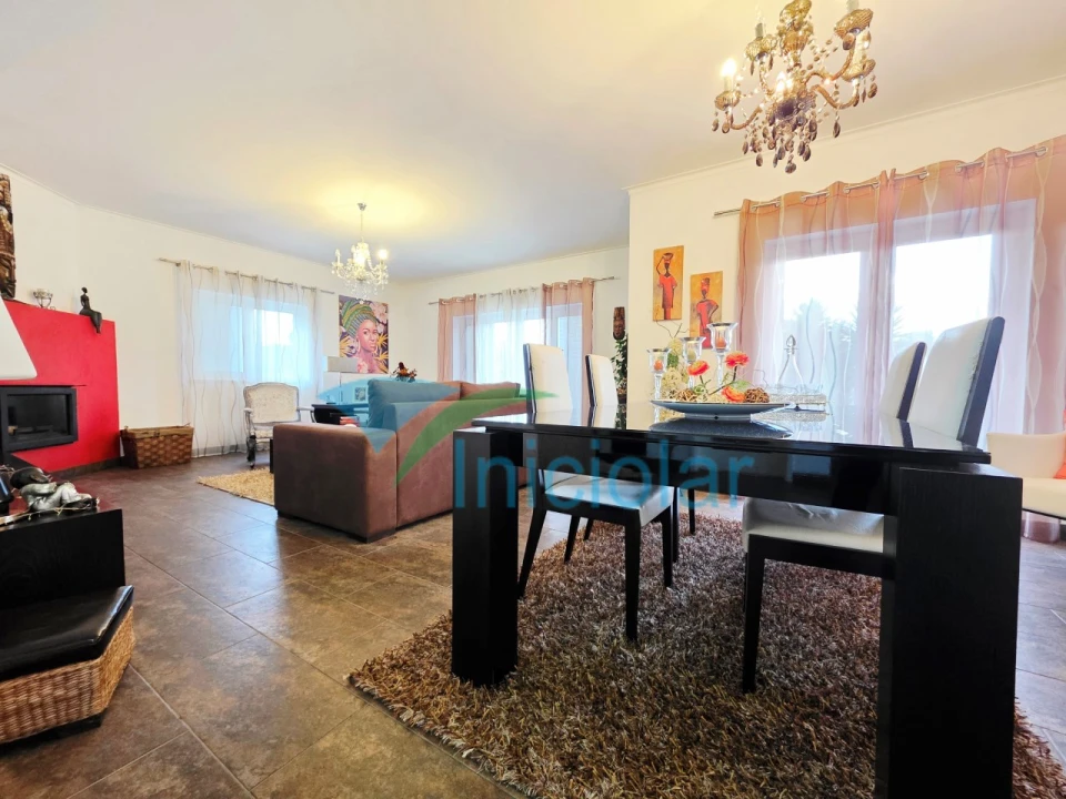 Moradia T3 para Venda em Telões Foto 11