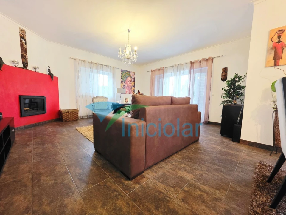 Moradia T3 para Venda em Telões Foto 14