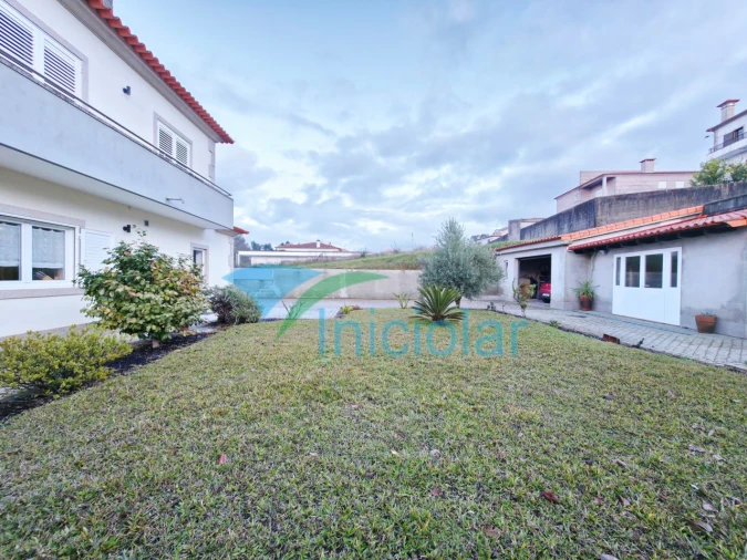 Moradia T3 para Venda em Telões Foto 8