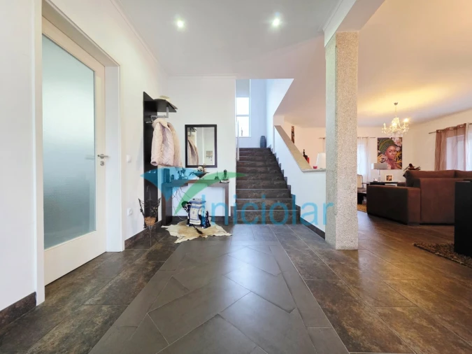 Moradia T3 para Venda em Telões Foto 16