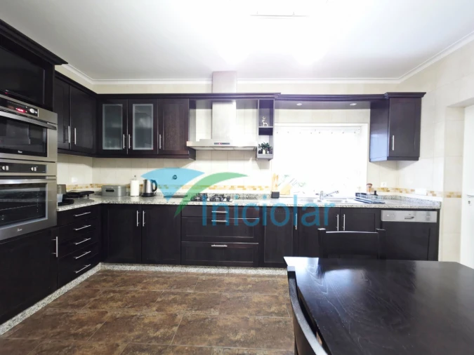 Moradia T3 para Venda em Telões Foto 18