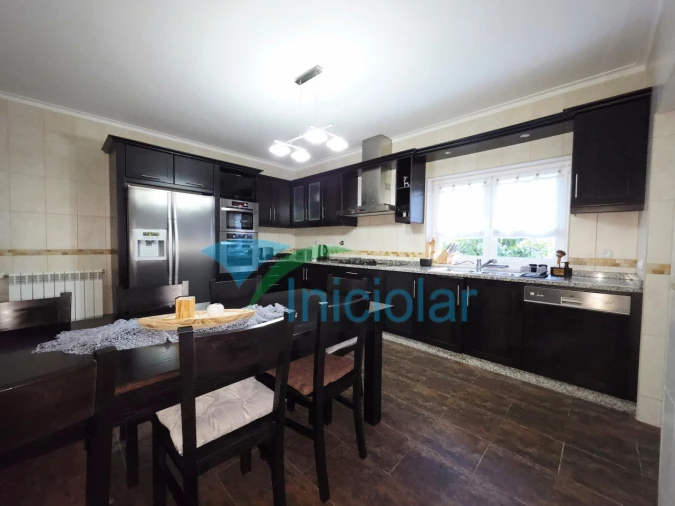 Moradia T3 para Venda em Telões Foto 19