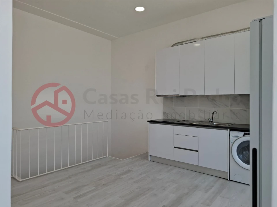 Apartamento T3 para Venda em Laranjeiro e Feijó Foto 6