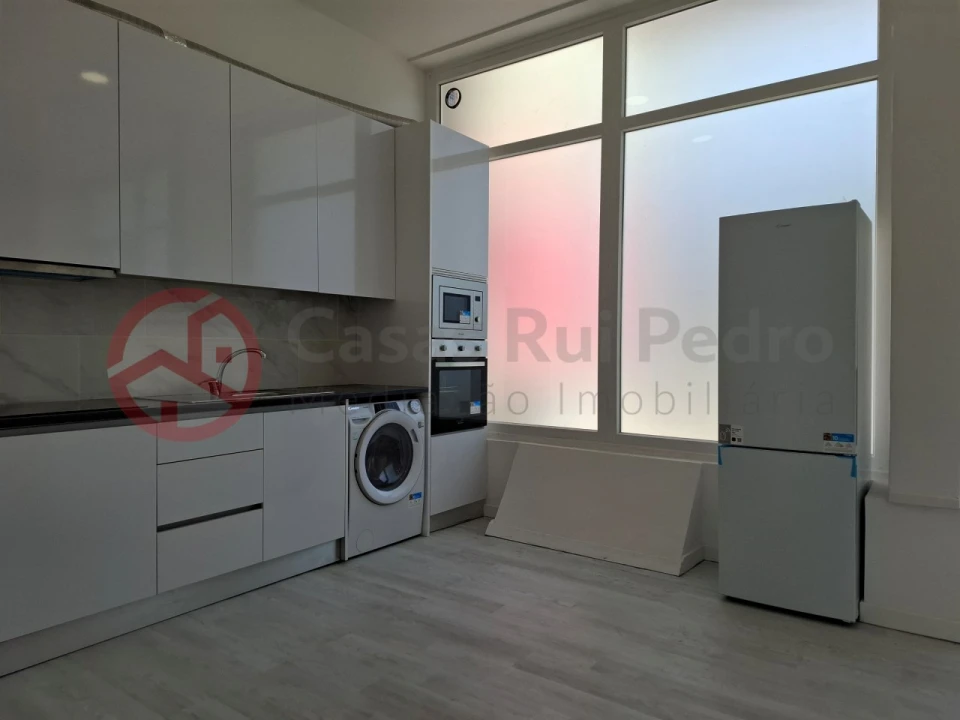 Apartamento T3 para Venda em Laranjeiro e Feijó Foto 7