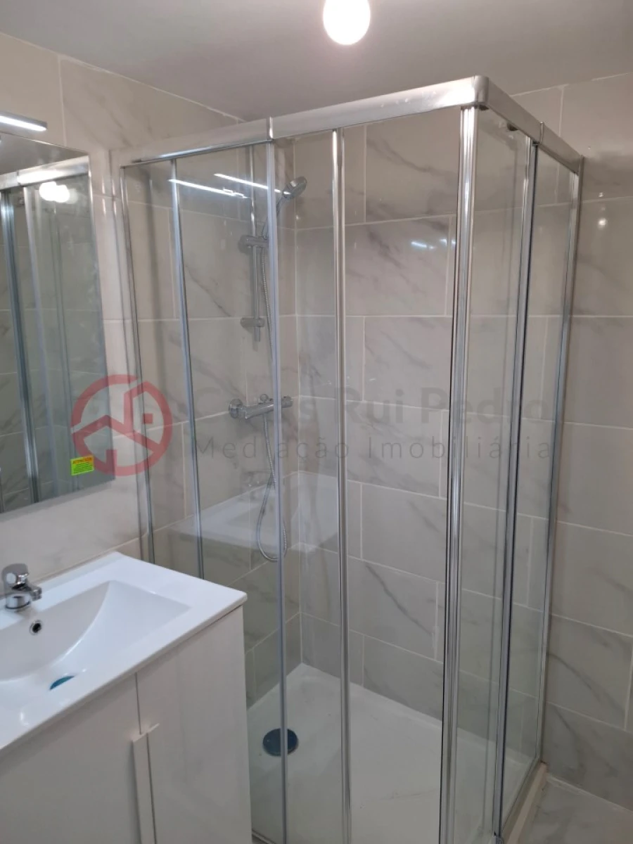 Apartamento T3 para Venda em Laranjeiro e Feijó Foto 16