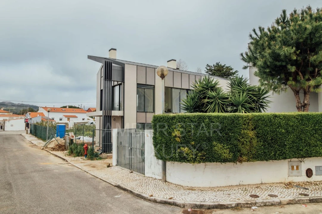 Moradia T3 para Venda em Alcabideche Foto 6