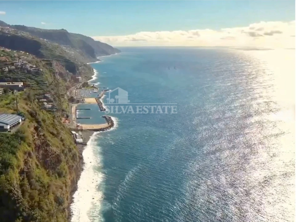 Moradia T3 para Venda em Estreito da Calheta Foto 14