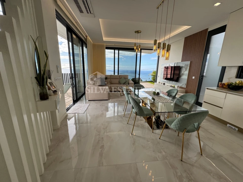 Moradia T3 para Venda em Arco da Calheta Foto 7