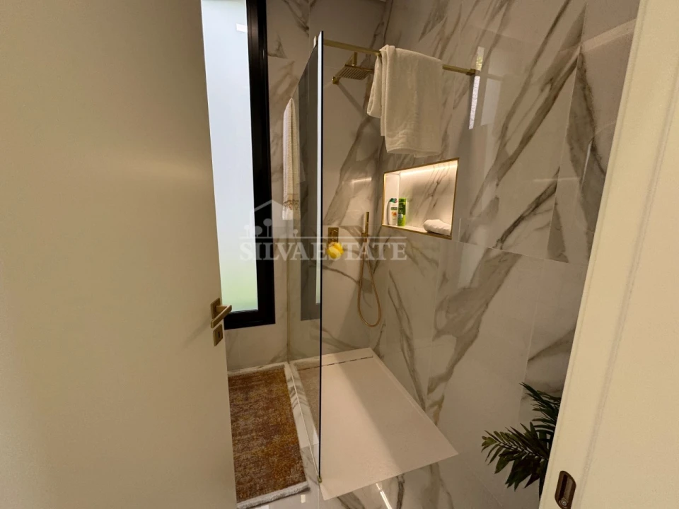 Moradia T3 para Venda em Arco da Calheta Foto 16