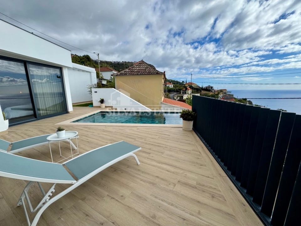 Moradia T3 para Venda em Arco da Calheta Foto 3