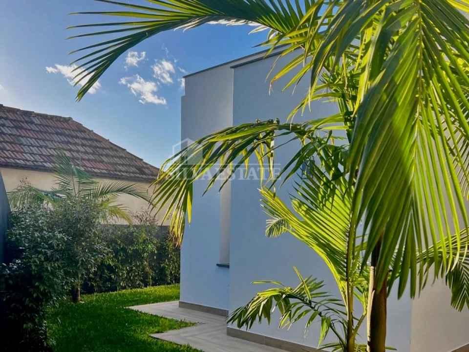 Moradia T3 para Venda em Arco da Calheta Foto 31