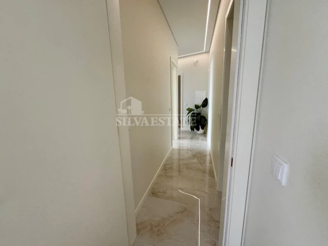 Moradia T3 para Venda em Arco da Calheta Foto 21