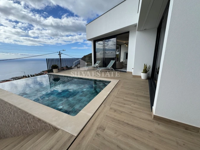 Moradia T3 para Venda em Arco da Calheta Foto 2