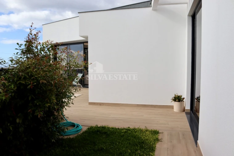 Moradia T3 para Venda em Arco da Calheta Foto 29