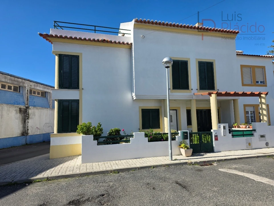 Moradia T4 para Venda em Sines Foto 1