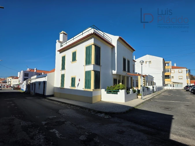 Moradia T4 para Venda em Sines Foto 2
