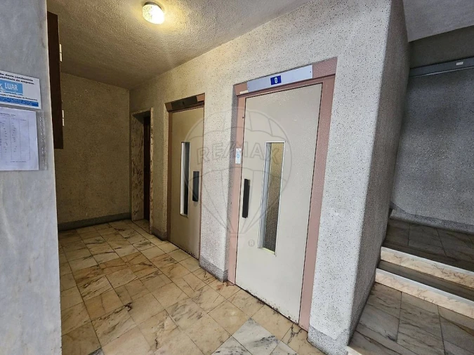 Apartamento T2 para Venda em Queluz e Belas Foto 7