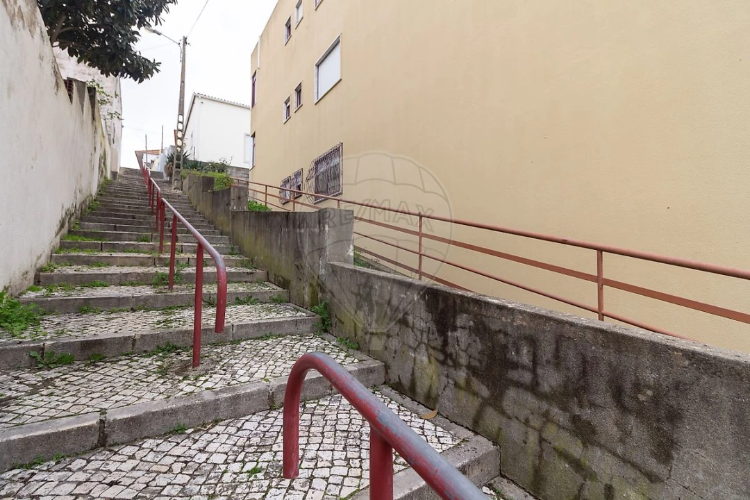 Apartamento T2 para Arrendamento em Ramada e Caneças Foto 25