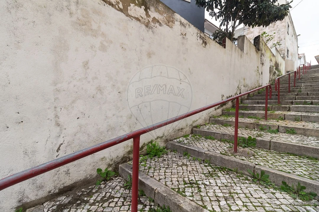 Apartamento T2 para Arrendamento em Ramada e Caneças Foto 27