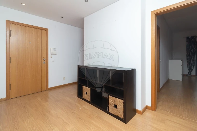 Apartamento T2 para Arrendamento em Ramada e Caneças Foto 3