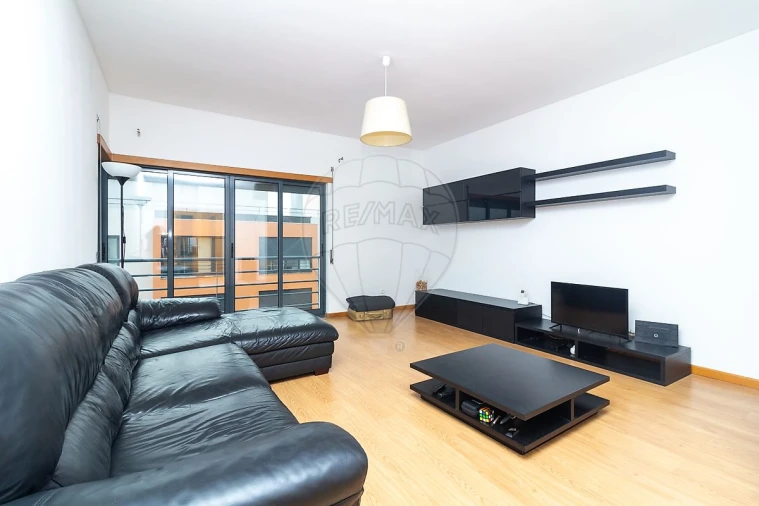 Apartamento T2 para Arrendamento em Ramada e Caneças Foto 5