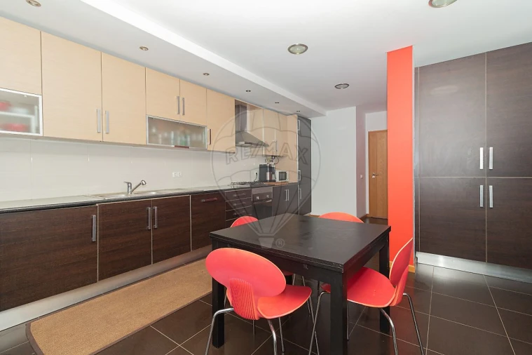 Apartamento T2 para Arrendamento em Ramada e Caneças Foto 21