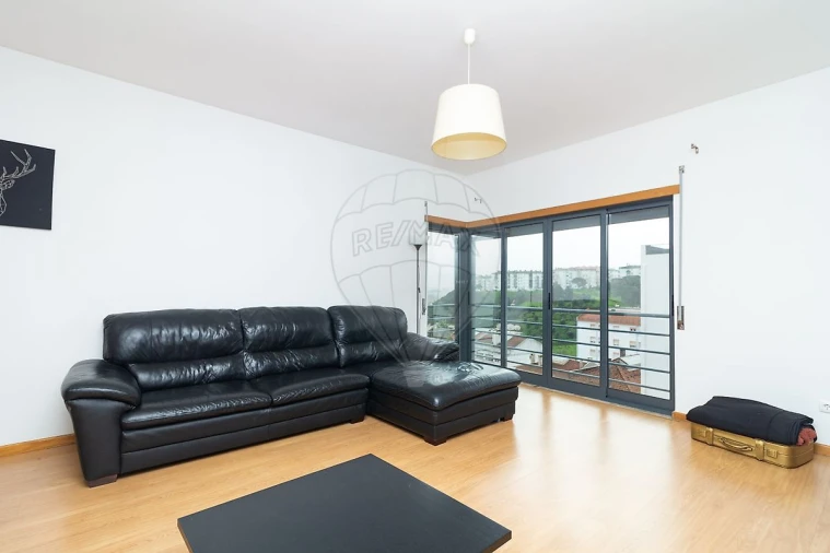 Apartamento T2 para Arrendamento em Ramada e Caneças Foto 6