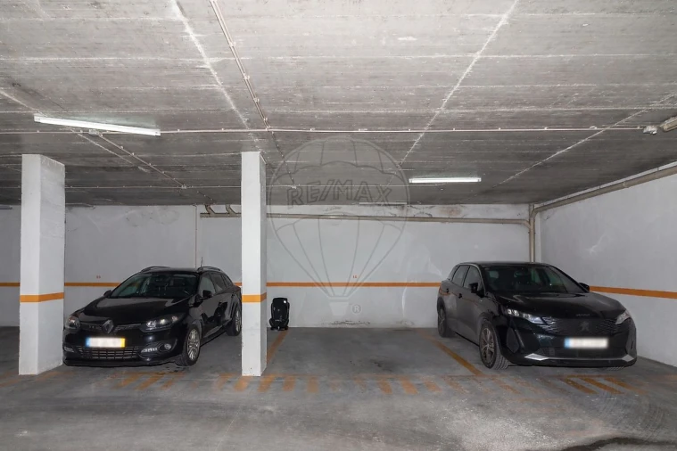 Apartamento T2 para Arrendamento em Ramada e Caneças Foto 24