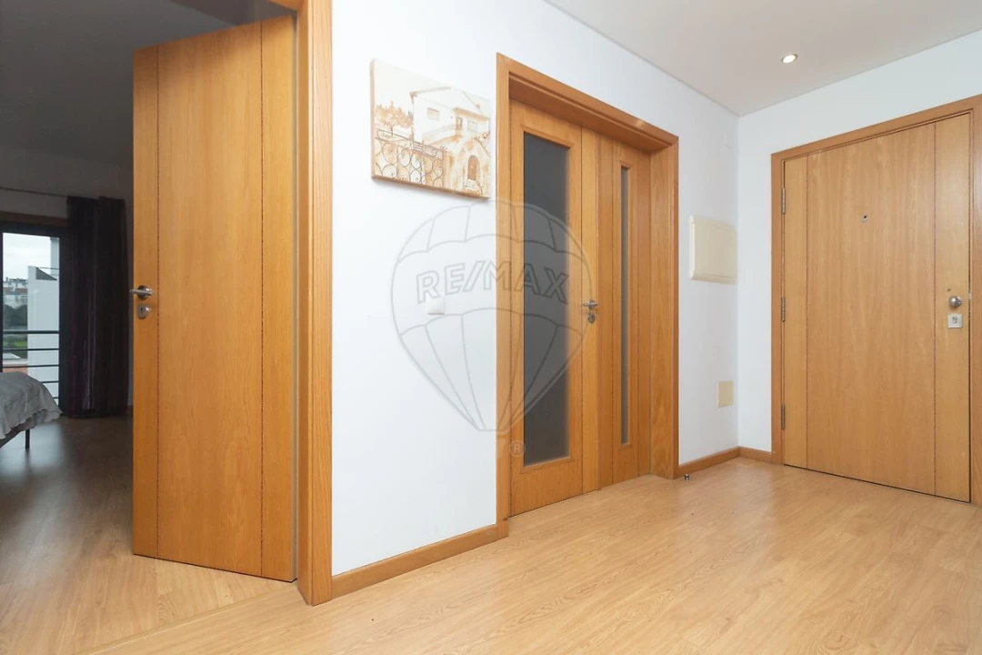 Apartamento T2 para Arrendamento em Ramada e Caneças Foto 4