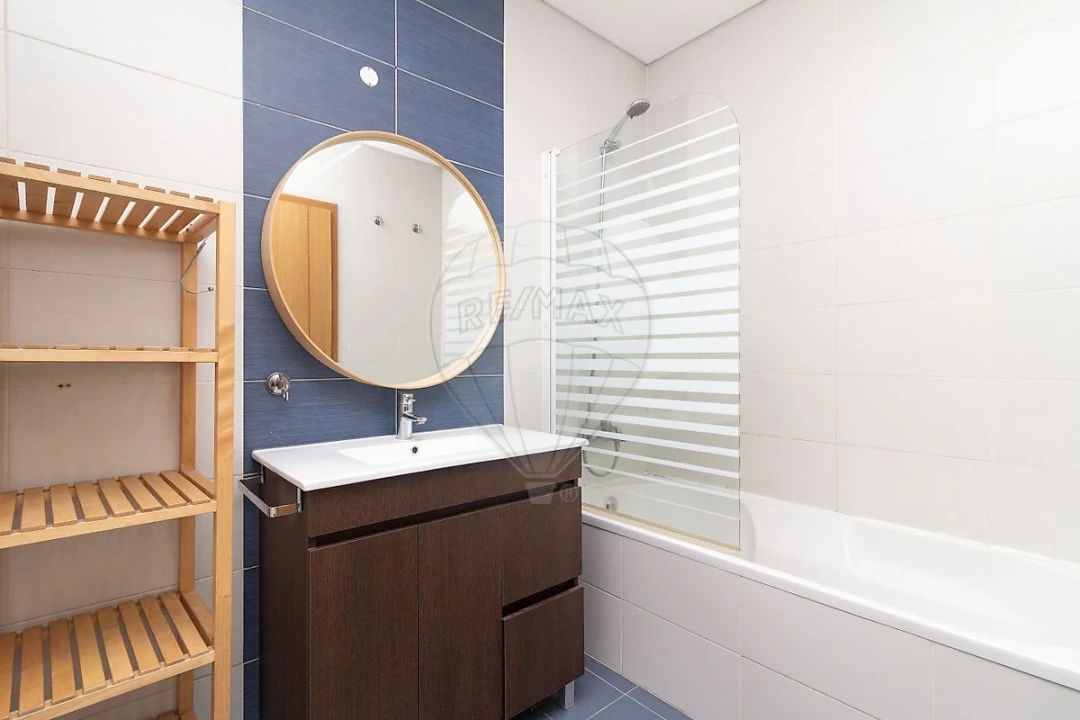 Apartamento T2 para Arrendamento em Ramada e Caneças Foto 13