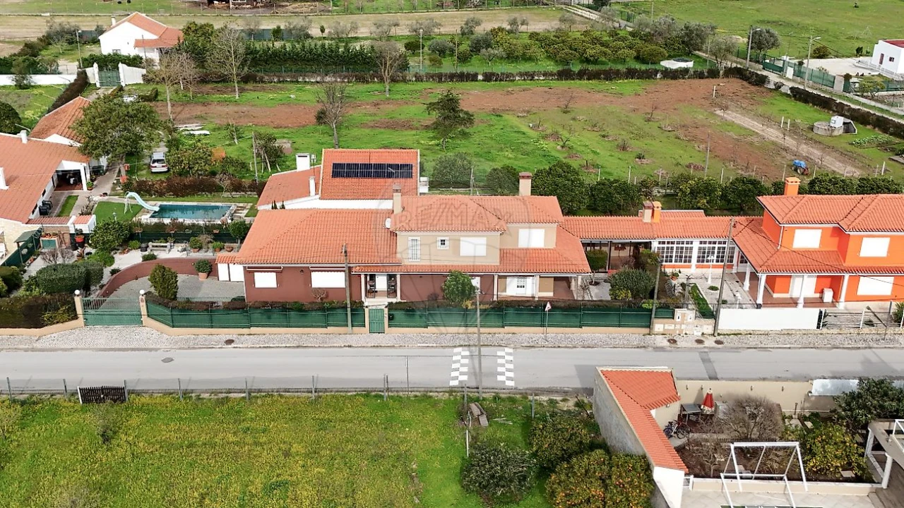 Moradia T4 para Venda em Quinta do Anjo Foto 49