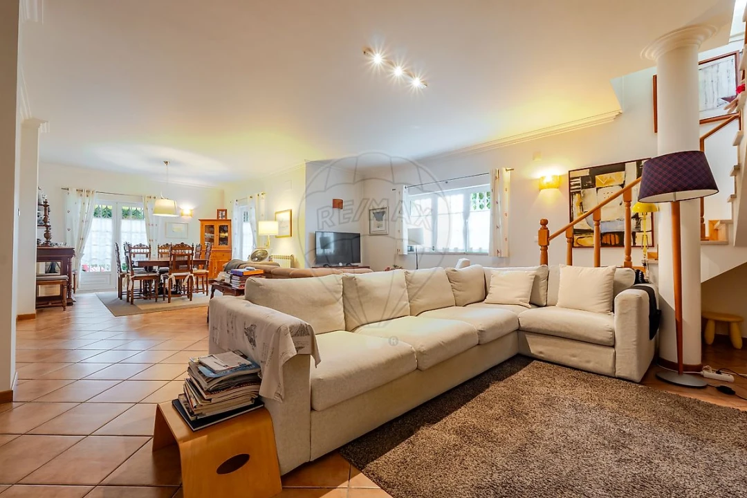 Moradia T4 para Venda em Quinta do Anjo Foto 7