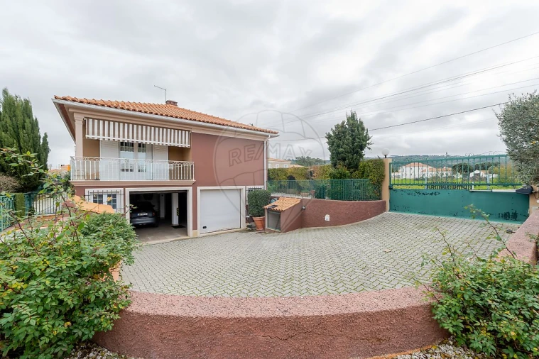 Moradia T4 para Venda em Quinta do Anjo Foto 38