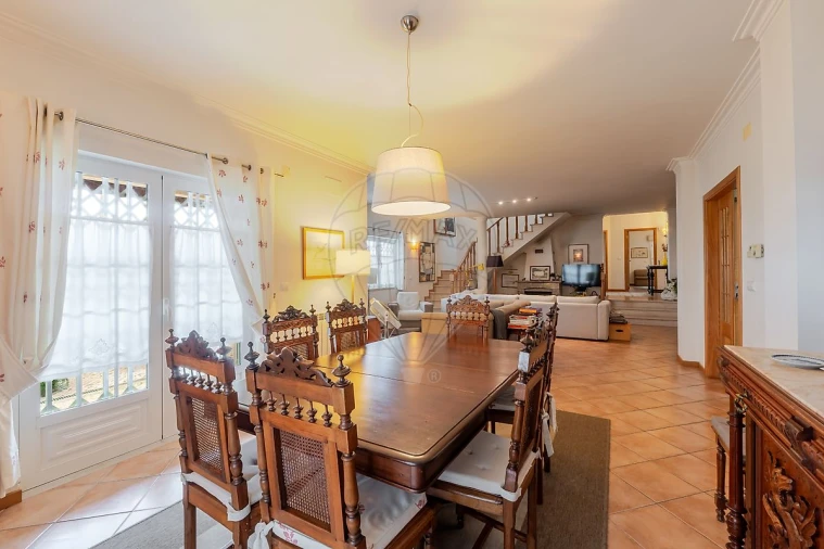 Moradia T4 para Venda em Quinta do Anjo Foto 9