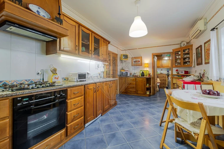 Moradia T4 para Venda em Quinta do Anjo Foto 11