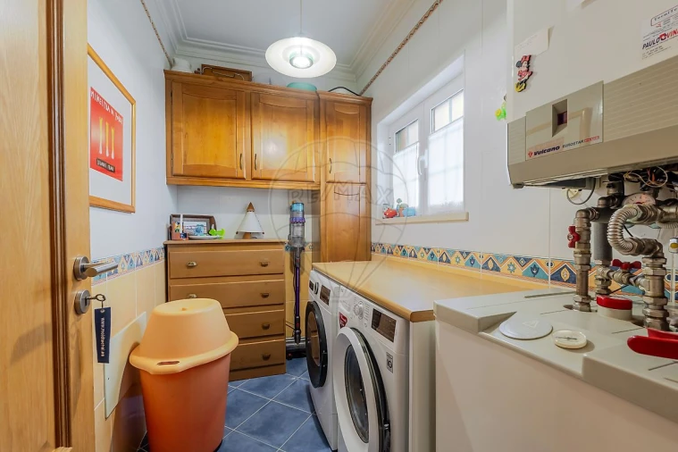 Moradia T4 para Venda em Quinta do Anjo Foto 13