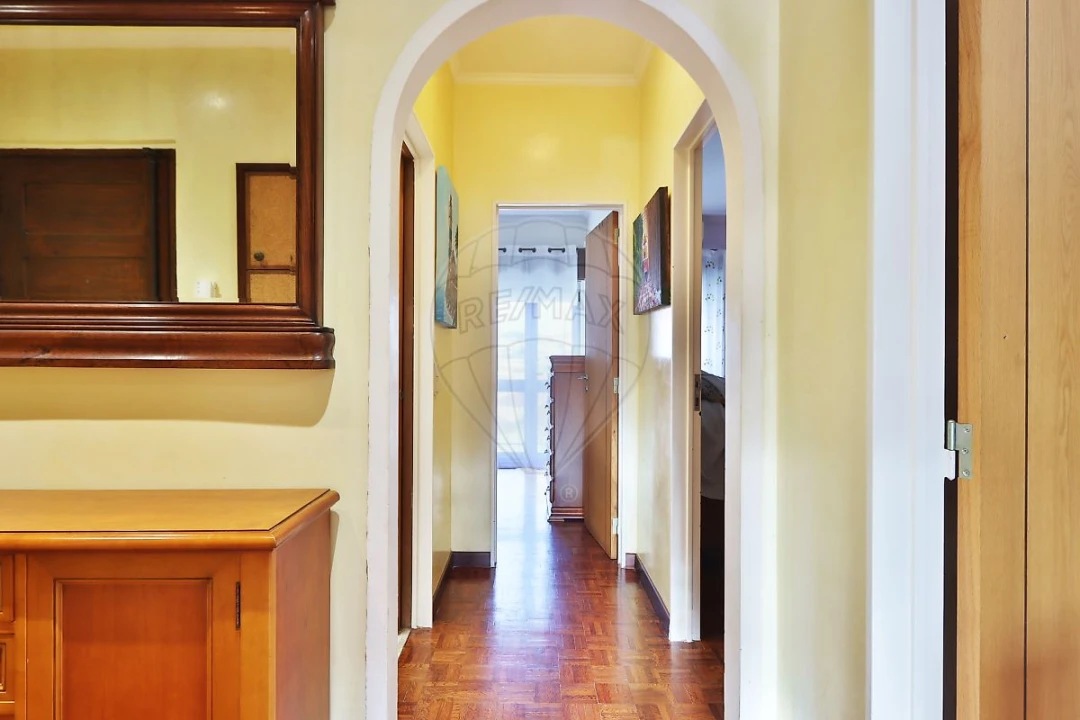 Apartamento T2 para Venda em Porto Salvo Foto 10