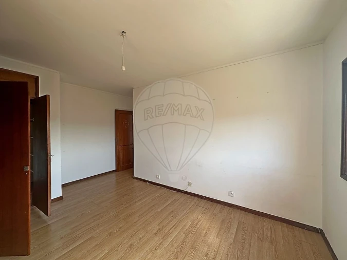 Apartamento T2 para Venda em Mafamude e Vilar do Paraíso Foto 12