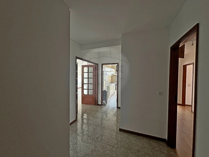 Apartamento T2 para Venda em Mafamude e Vilar do Paraíso Foto 5