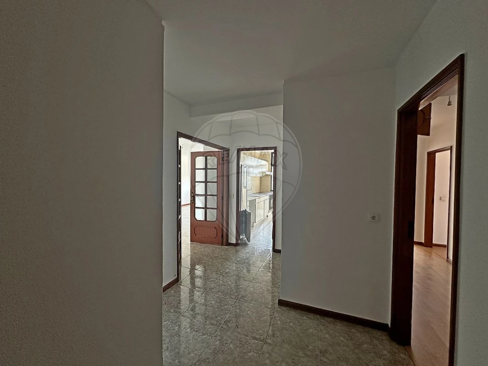 Apartamento T2 para Venda em Mafamude e Vilar do Paraíso Foto 5