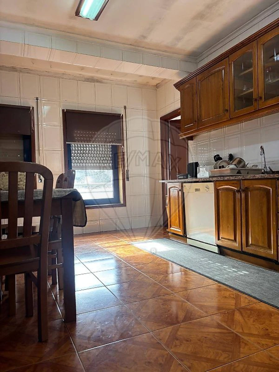 Apartamento T3 para Venda em Fiães Foto 2