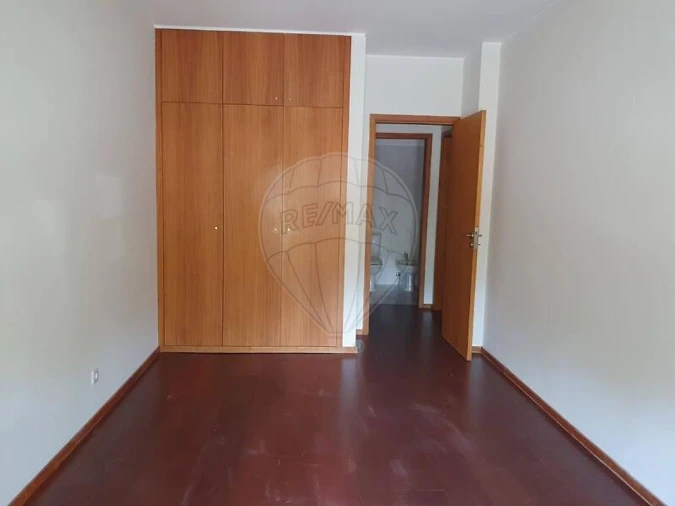 Apartamento T3 para Venda em Vilar de Andorinho Foto 9
