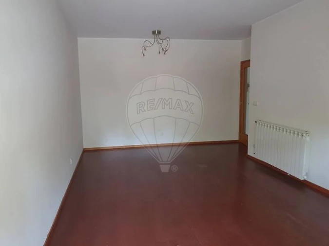 Apartamento T3 para Venda em Vilar de Andorinho Foto 3